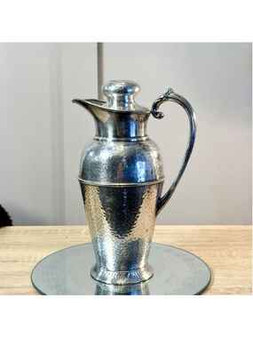 1920s Apollo EPNS Plate Canada 65 1/2 oz Cocktail shaker hammered Silver Plate